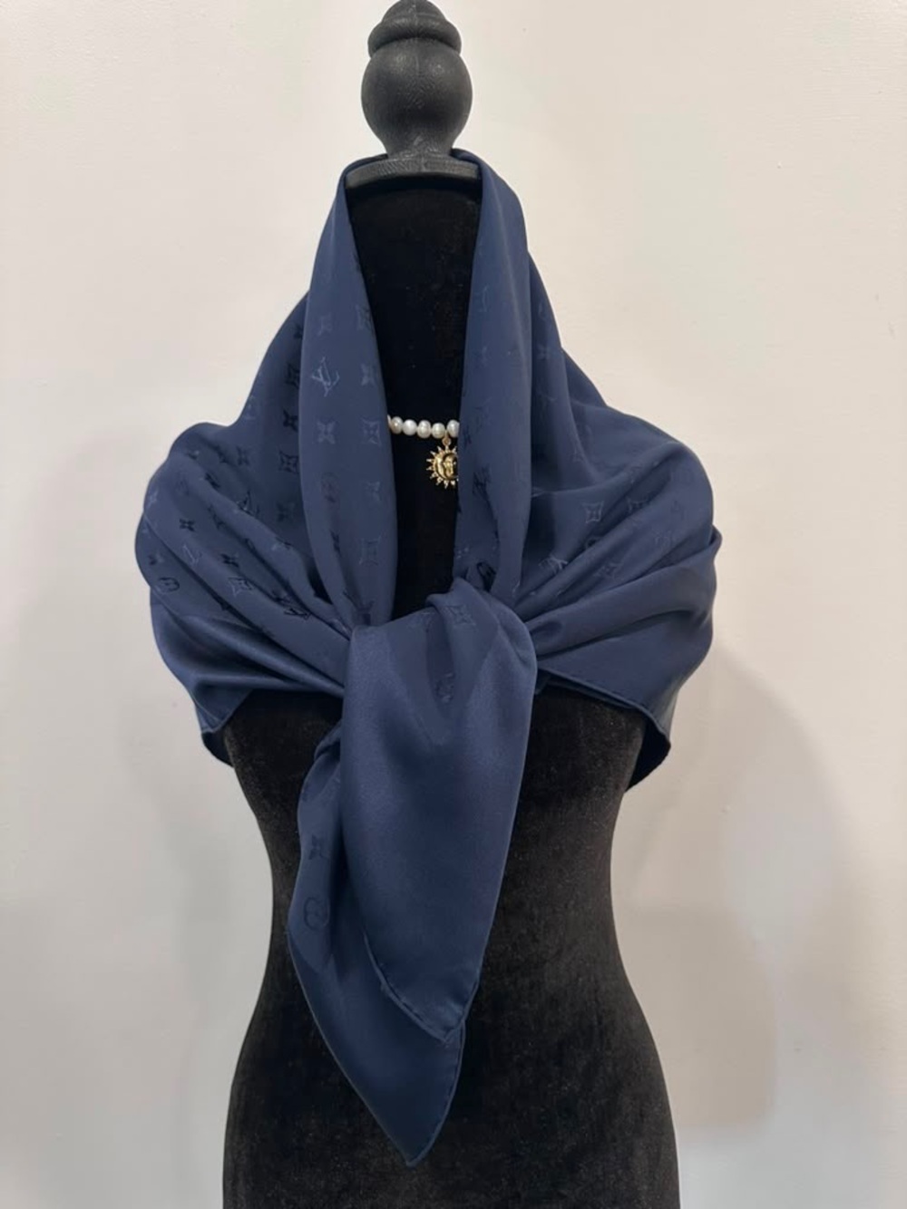 Louis Vuitton Silk Scarf Navy Hand Rolled Made in France - Picture 2 of 7